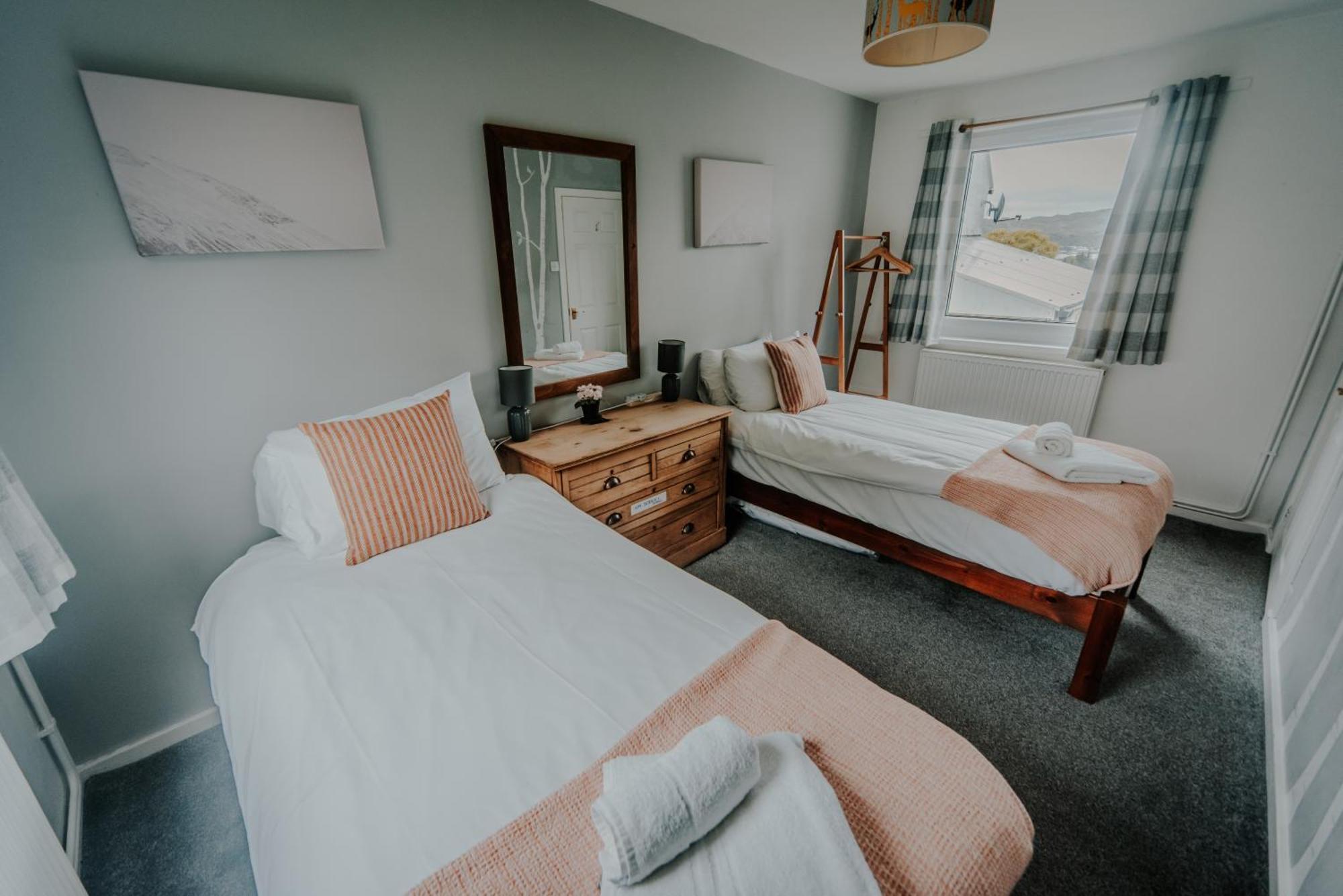 Old Kyle Farm - Stunning Views - 2 Mins From Skye Bridge Villa Kyleakin Eksteriør bilde